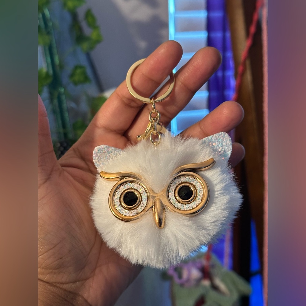 White and Gold Owl Keychain
